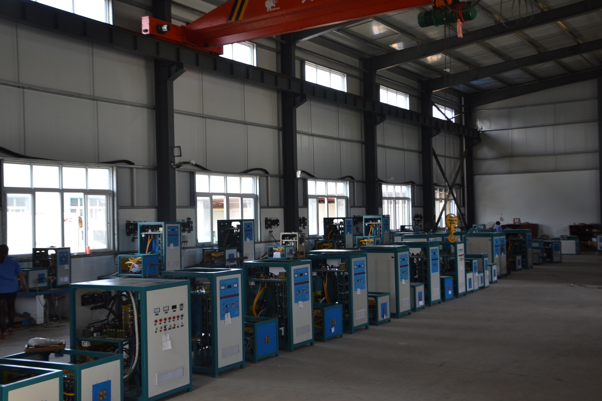 高(gāo)頻(pín)機(jī)淬火(huǒ)爐感應加熱(rè)設備的(de)應用(yòng)